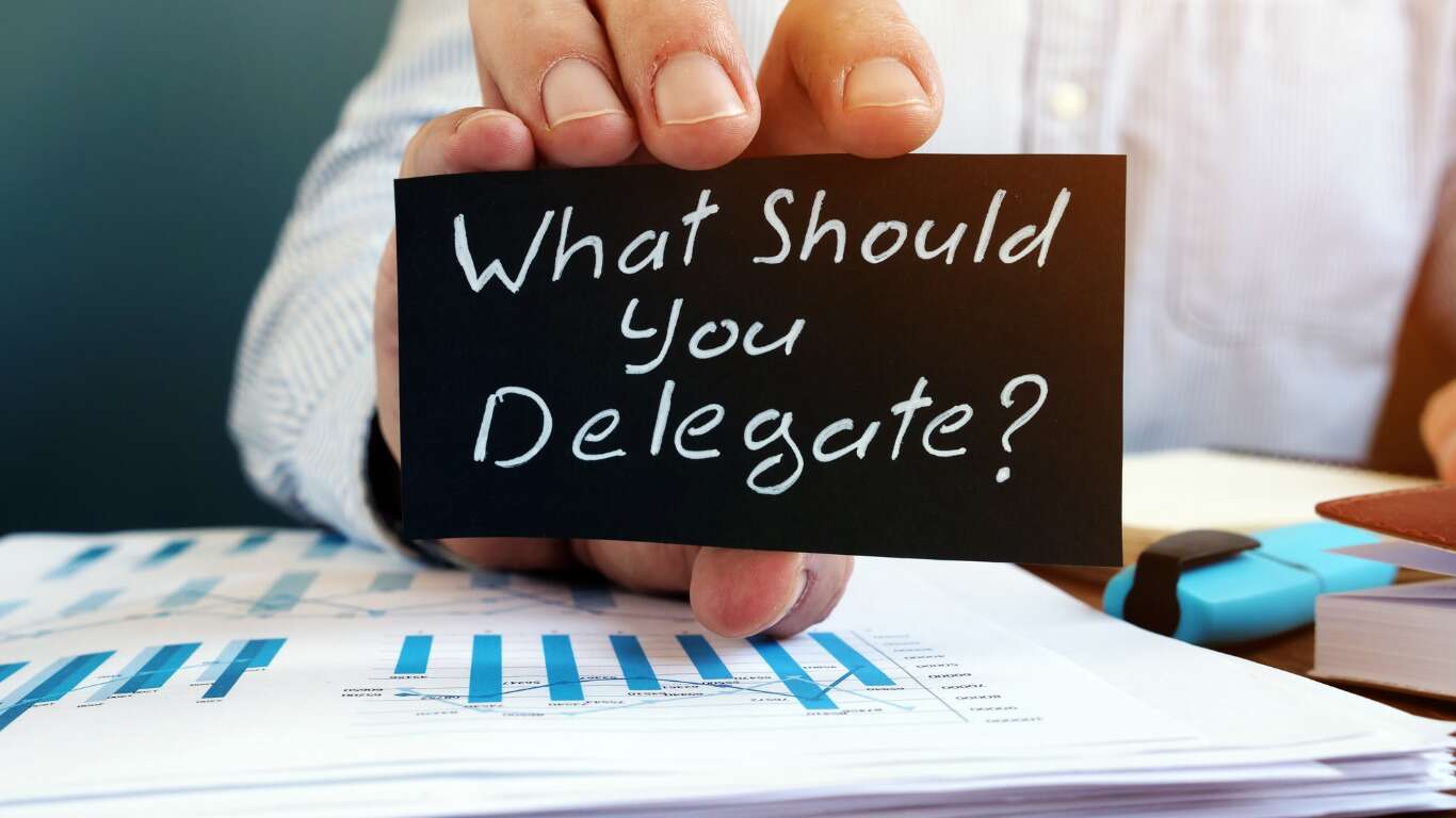 Copy of FR Blog Image (12) What Should a Gym Owner Delegate?